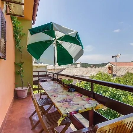 Guest house Cozy Blamax With Beautiful Private Garden Mali Losinj