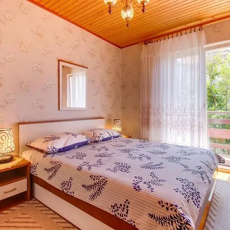 Cozy Blamax With Beautiful Private Garden * Mali Losinj