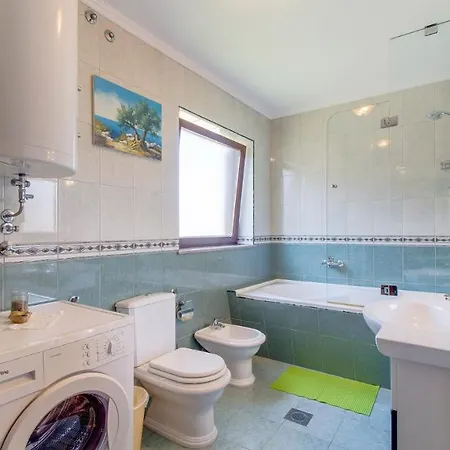 Cozy Blamax With Beautiful Private Garden *